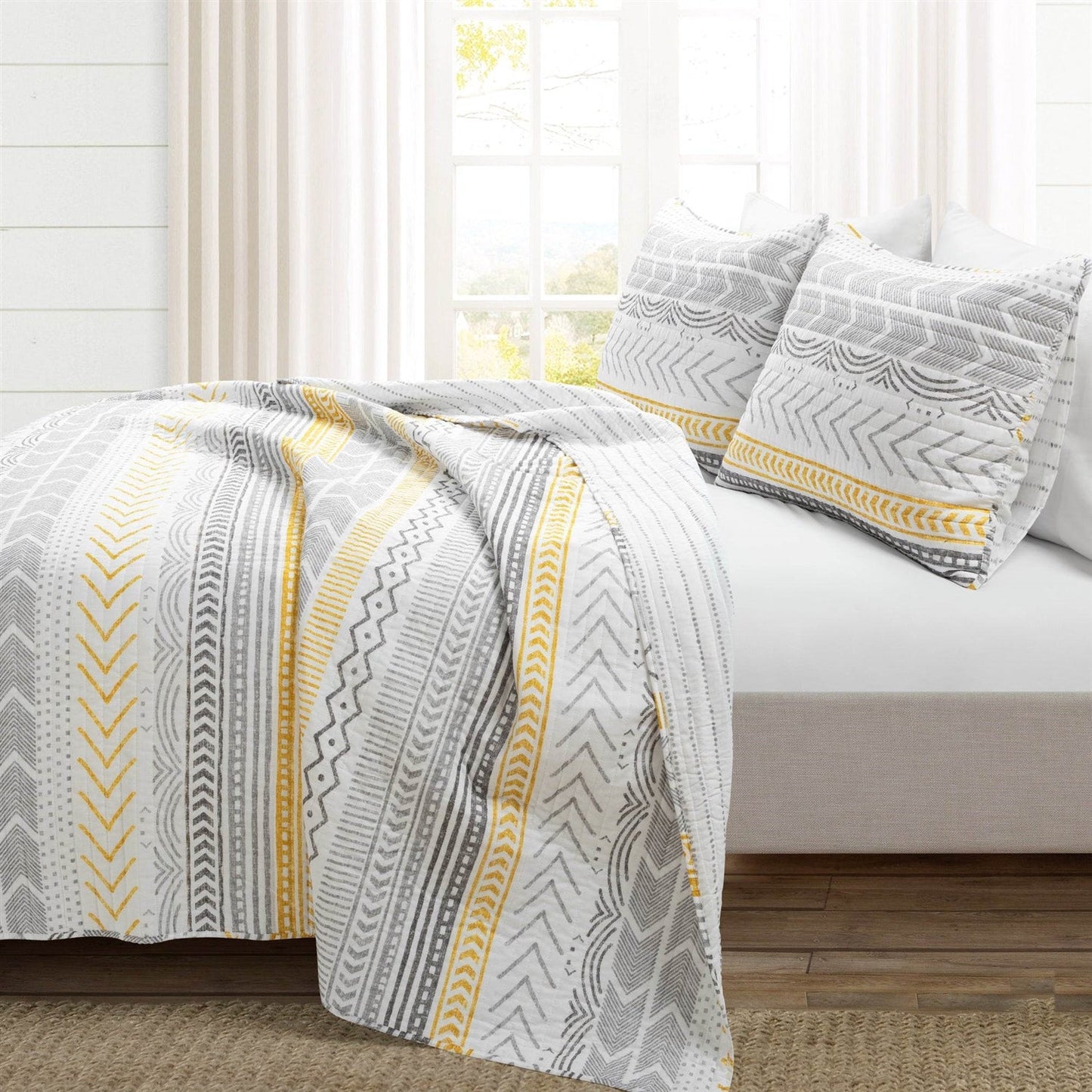 King Scandinavian Grey/Yellow/White Chevron Stripe Reversible Cotton Quilt Set-1
