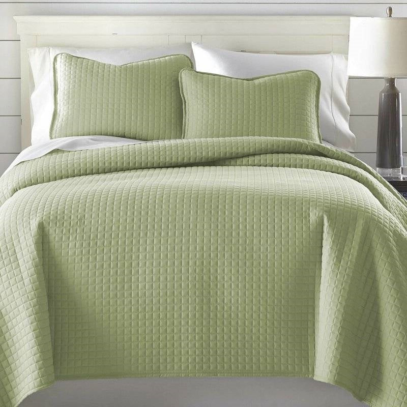 Twin/Twin XL Lightweight Sage Ultra Soft 2-Piece Microfiber Quilt Set-1