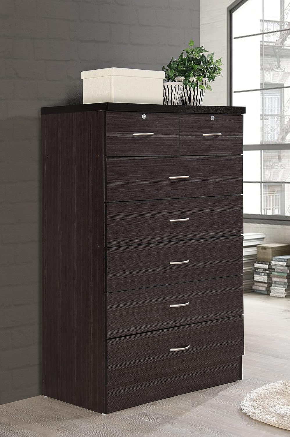 7 Drawer Wood Dresser for Bedroom, 31.5 Inch Wide Chest of Drawers, with 2 Locks on the Top Drawers, Storage Organization Unit for Clothing, Chocolate-1